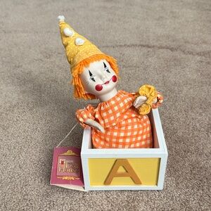 VINTAGE SCHMID 'POP GOES THE WEASEL' PORCELAIN CLOWN MUSIC BOX